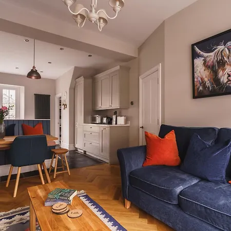 בית נופש Herdwick Cottage, Stylish 3 Bed, אמבלסייד